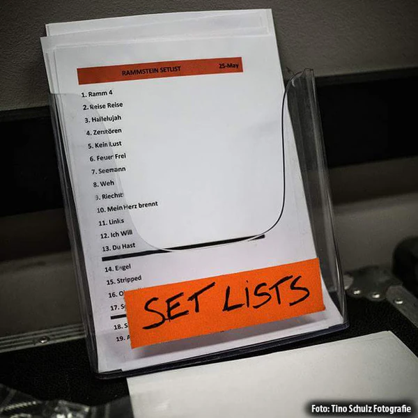 File:25.05.2016setlist.jpg