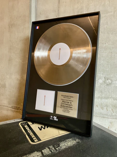 File:SCHNEIDER Rammstein Frankreich Platinum.jpeg