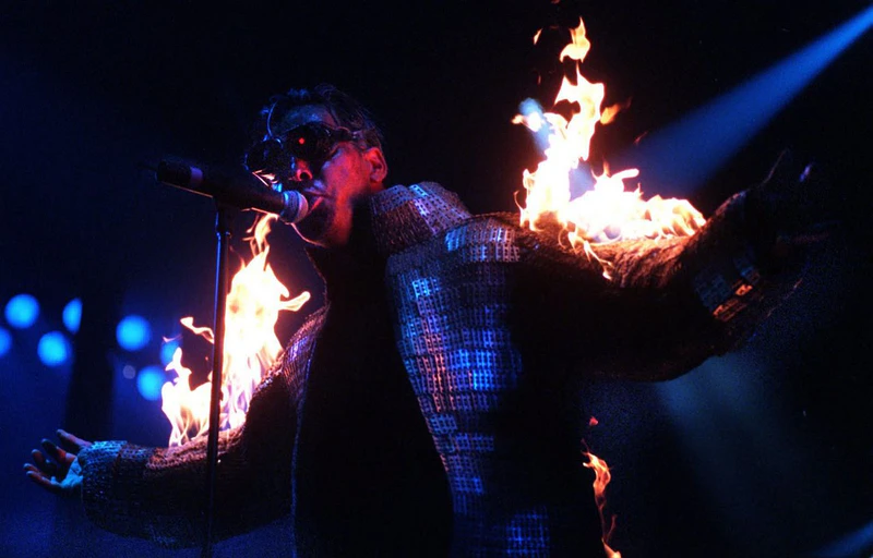 File:26.10.1998till.jpg