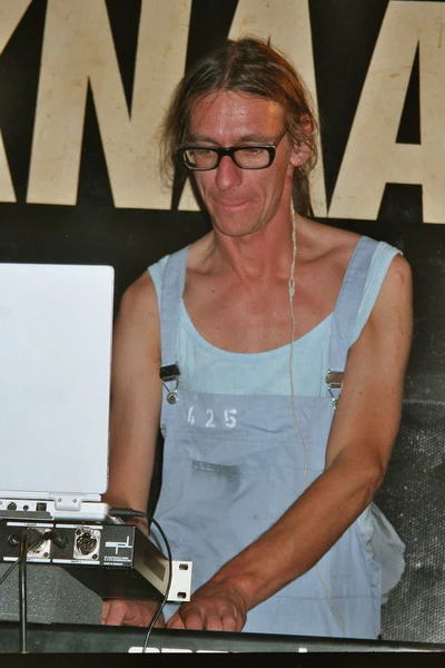 File:FlakePrisonJumpsuit.png
