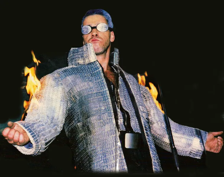 File:27.09.1996coat.jpg