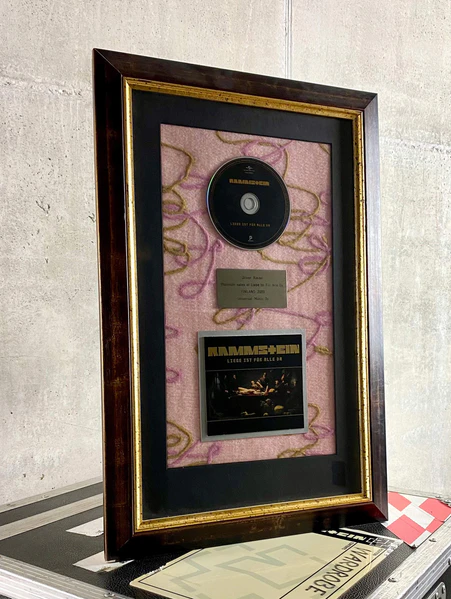 File:Olli-LIFAD-Platinum-Finland.jpg