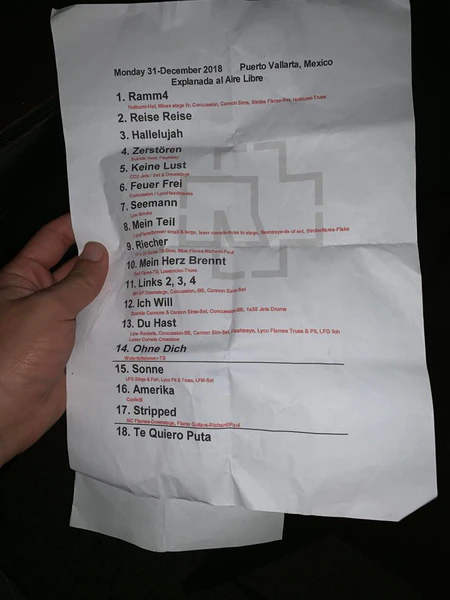 File:2018-12-31 - setlist.jpg