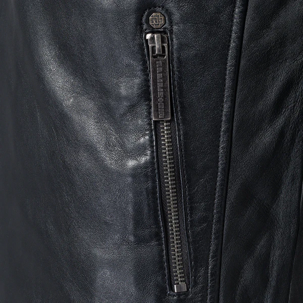 File:merch 1625 4.webp