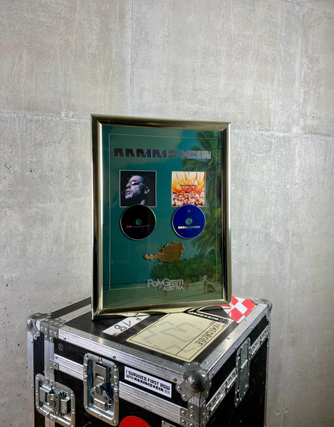 File:TILL Herzeleid + Sehnsucht Gold.jpg