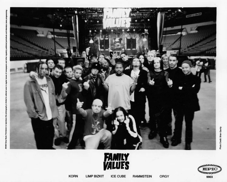 File:Familyvaluestour98photo.jpg