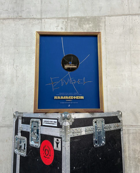 File:PAUL Engel Gold Germany.jpg